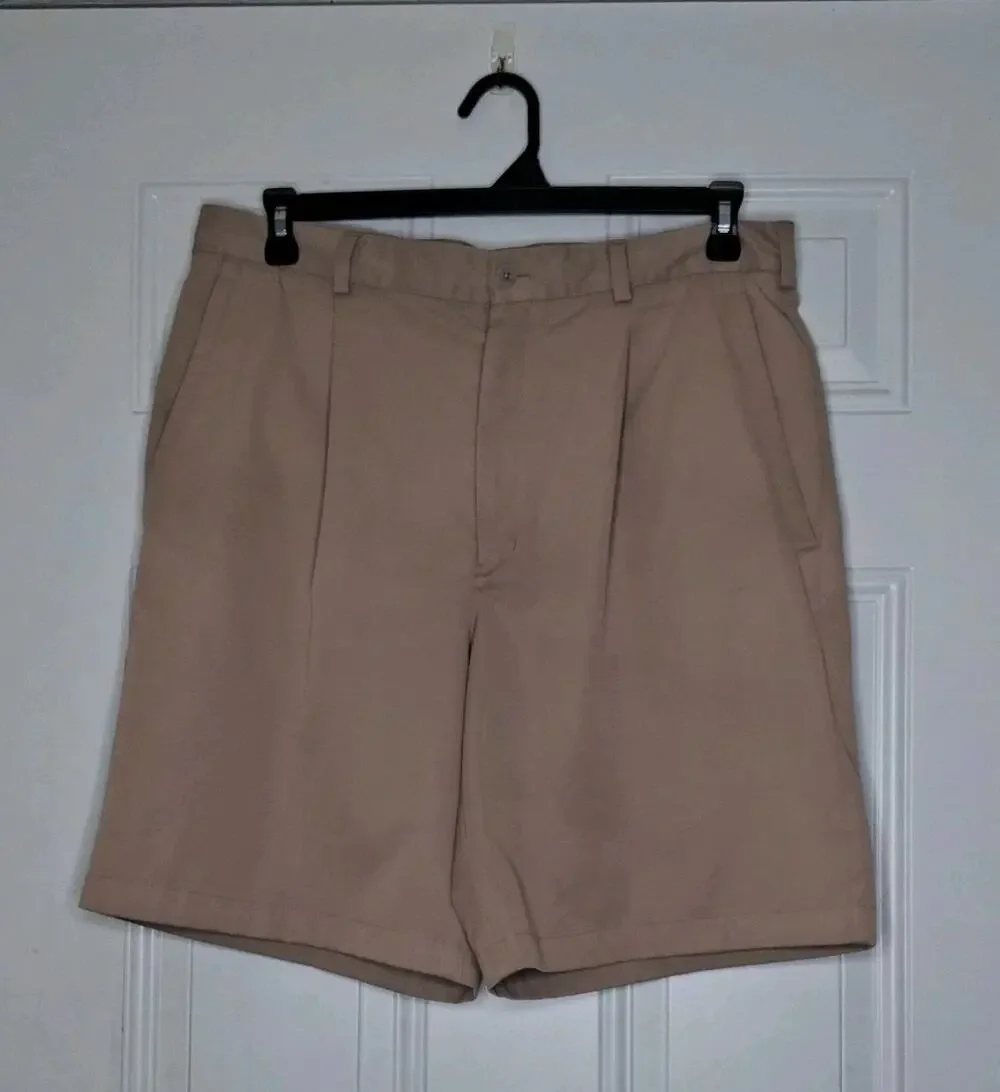Nike Golf Dry Fit Pleated Front Shorts Mens 36 Tan Khaki Performance Swoosh Logo